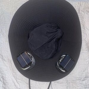 Black Solar-Powered Sun Hat